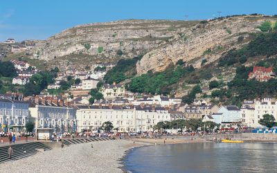 Five Reasons Why A Seaside Holiday Is Good For You