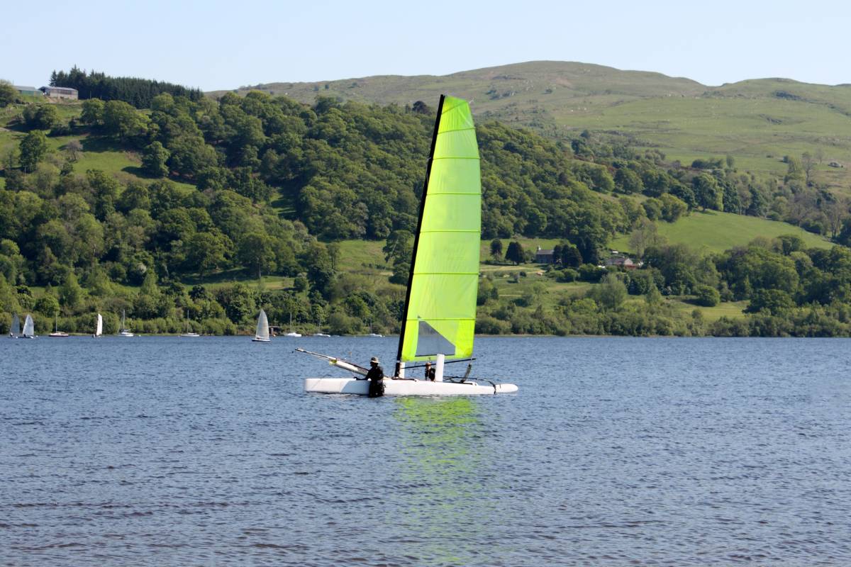 Green sailboat on Lake Bala near Eryri 